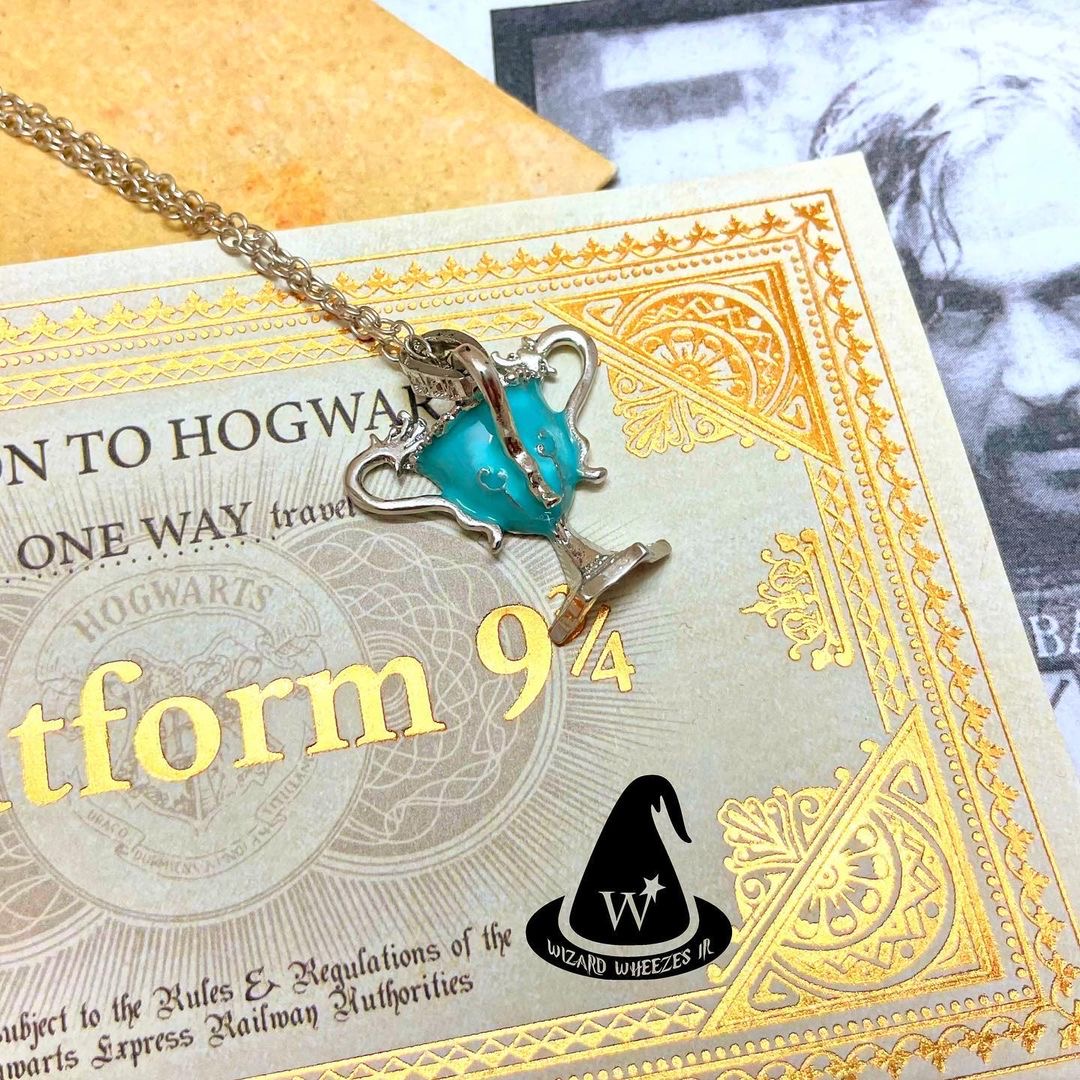 گردنبند جام قهرمانی مسابقات سه جادوگر در هری پاتر گردنبند جام قهرمانی مسابقات سه جادوگر در هری پاتر