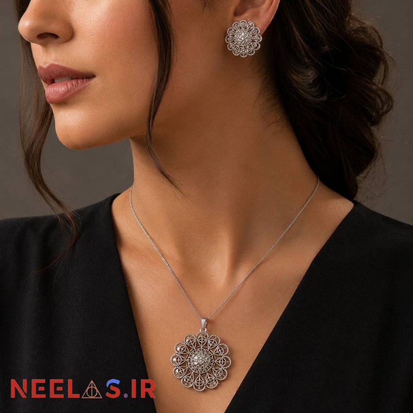 نیم ست ژوپینگ طرح گل سنتی نقره‌ای